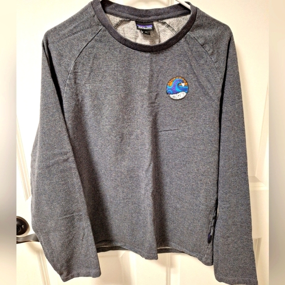 A Patagonia men's medium Conquerors of the Useless Long Sleeve T-Shirt. EUC - Picture 1 of 8